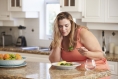 Tips for Reducing Calories without Feeling Hungry