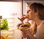 Eating later in the day may be associated with obesity